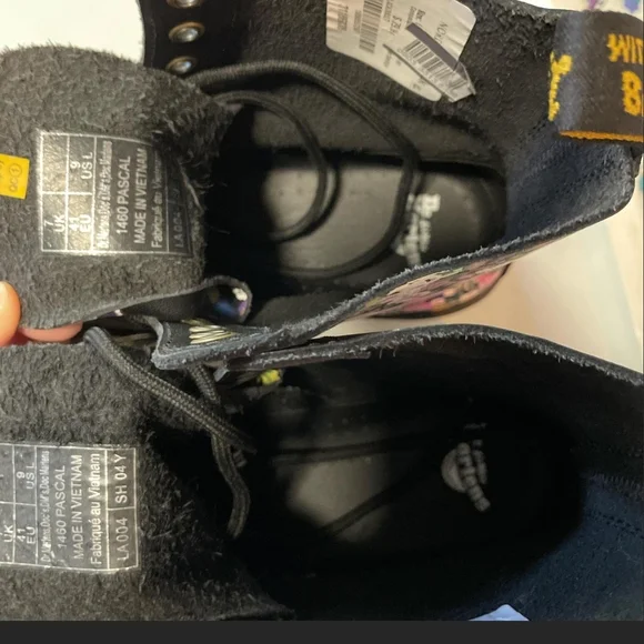 Dr. Martens Black Boots with Floral Pattern - Picture 4 of 5